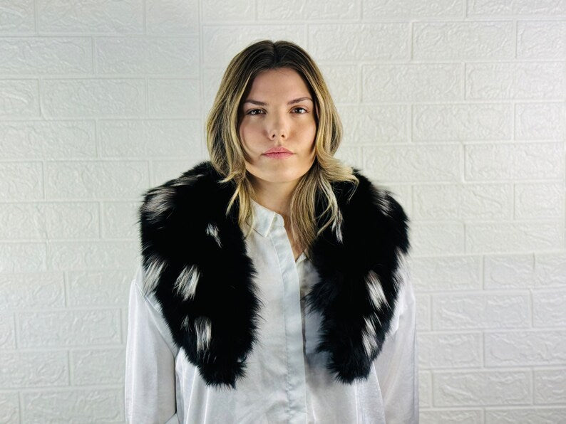 Black with white marks Fox fur collar scarf