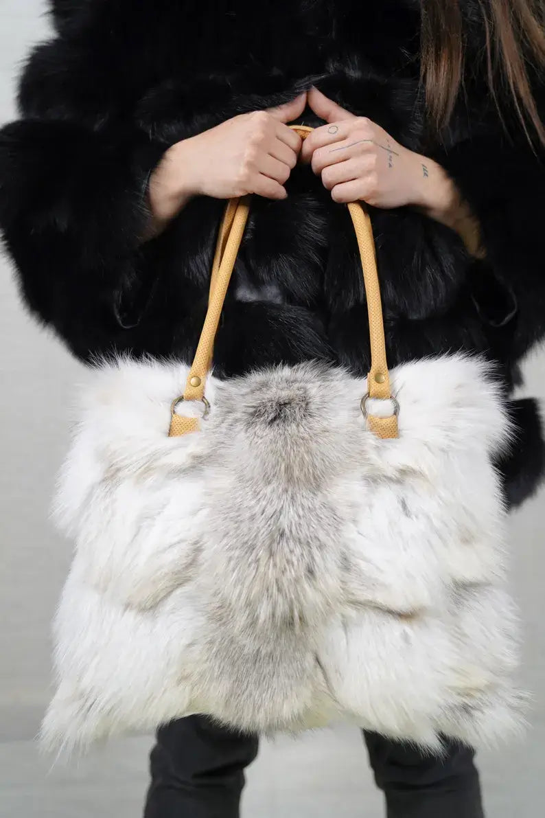 Fox Fur Bags - Luxurious - Tatifurs: Handmade bag in premium fox fur, crafted by master artisans.