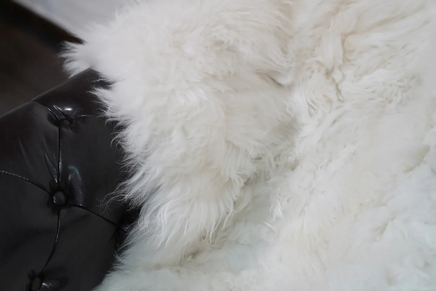 Alpaca throw blanket white natural wool shown full surface displaying consistent pure luminous white tone and soft natural alpaca texture — Greek craftsmanship, TatiFurs
