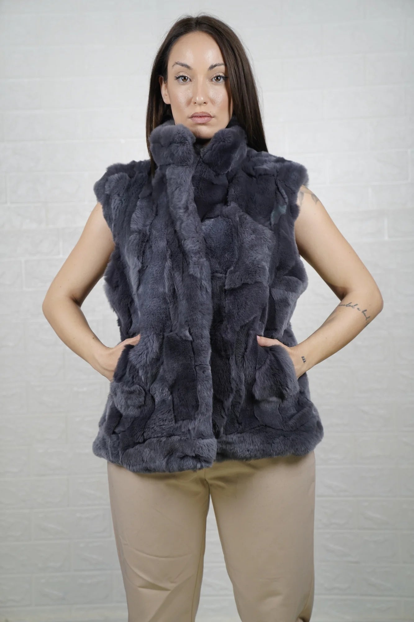 rex rabbit fur vest gray — dense velvety rex rabbit pile, close-up texture detail — Greek craftsmanship, TatiFurs
