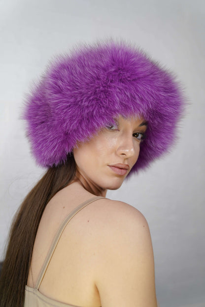 Fox Fur Headband Green — Full Skin, Elastic three-quarter view displaying the volume and depth of the fresh apple green fur — Greek craftsmanship, TatiFurs