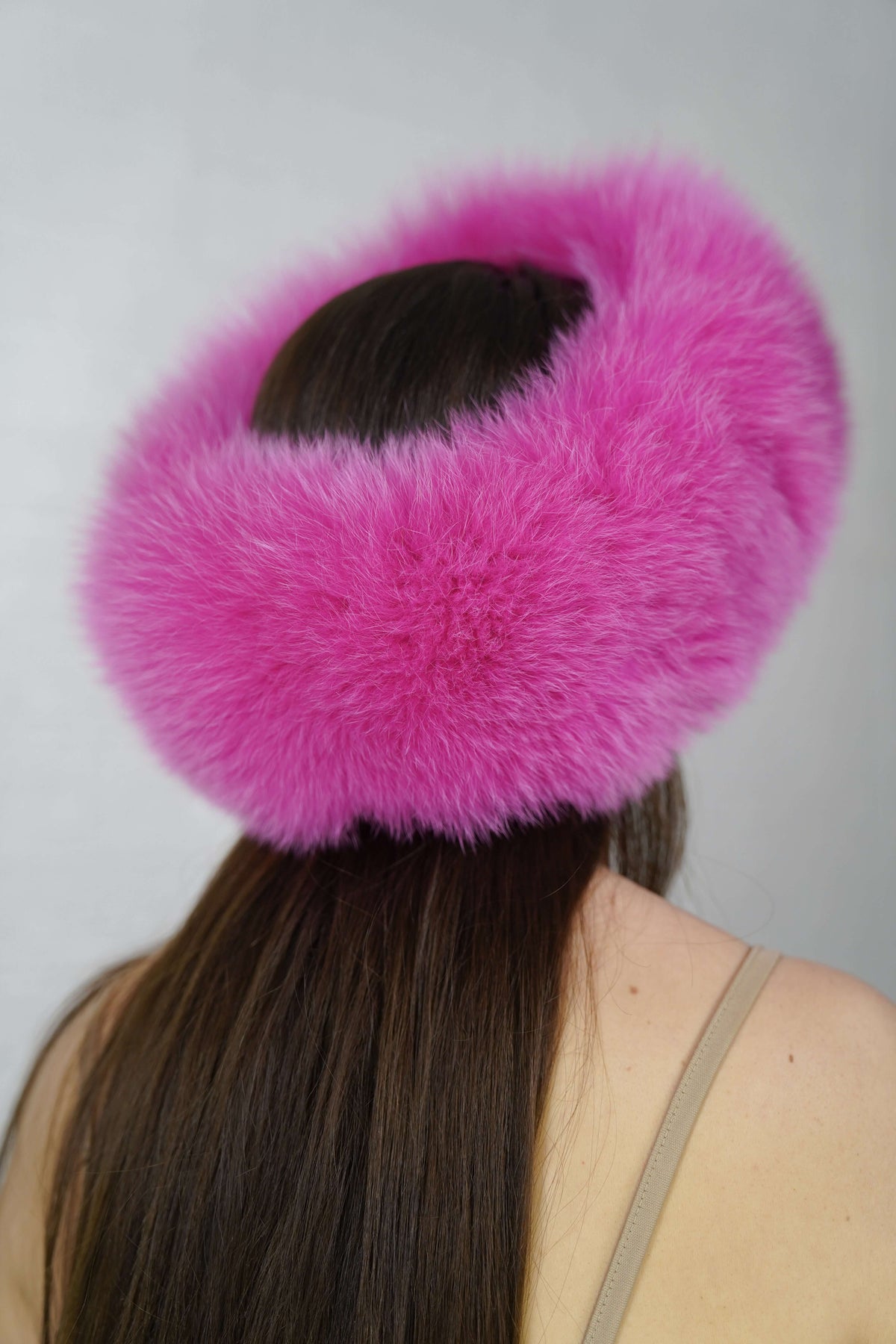 Fox Fur Headband Fuchsia — Full Skin, Elastic shown from the back displaying the lined elastic closure and full vivid hot-pink fuchsia pile — Greek craftsmanship, TatiFurs
