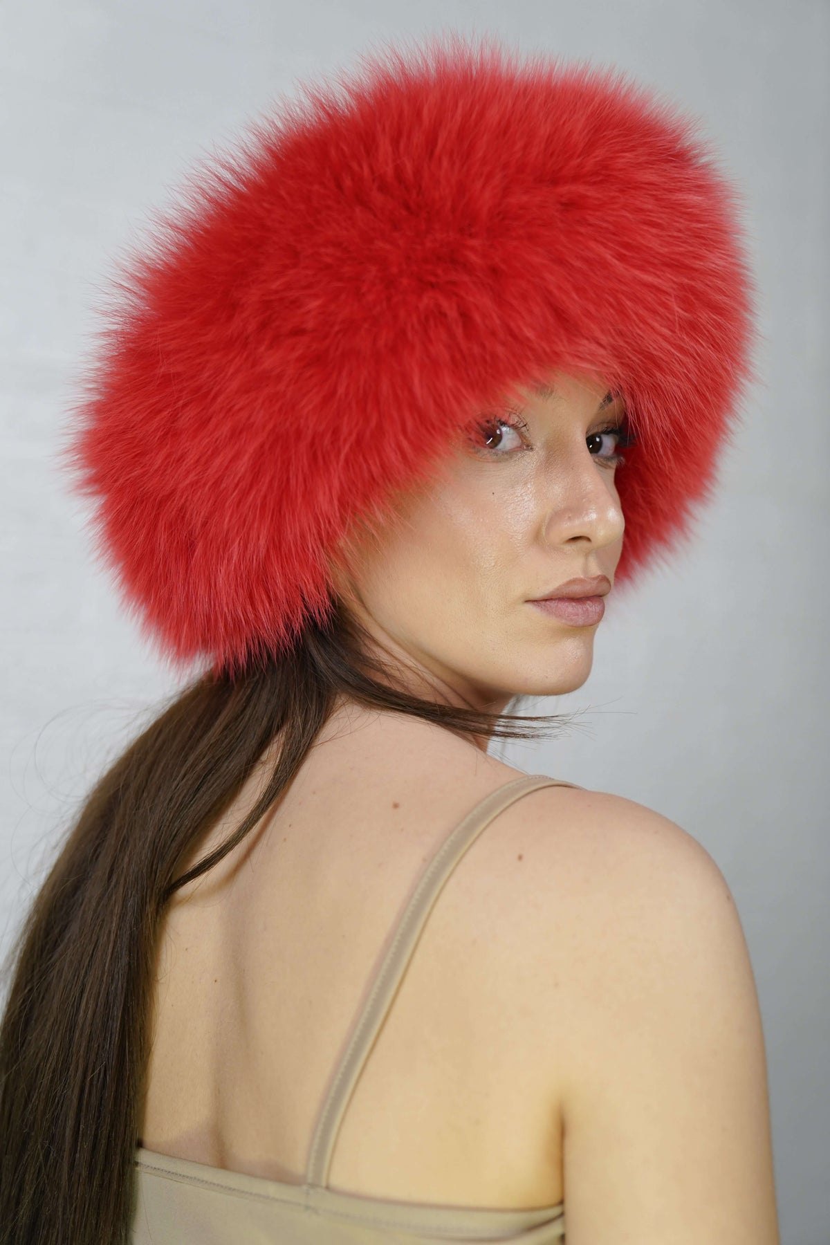 Fox Fur Headband Red — Full Skin, Elastic three-quarter view displaying the volume and depth of the rich true red fur — Greek craftsmanship, TatiFurs