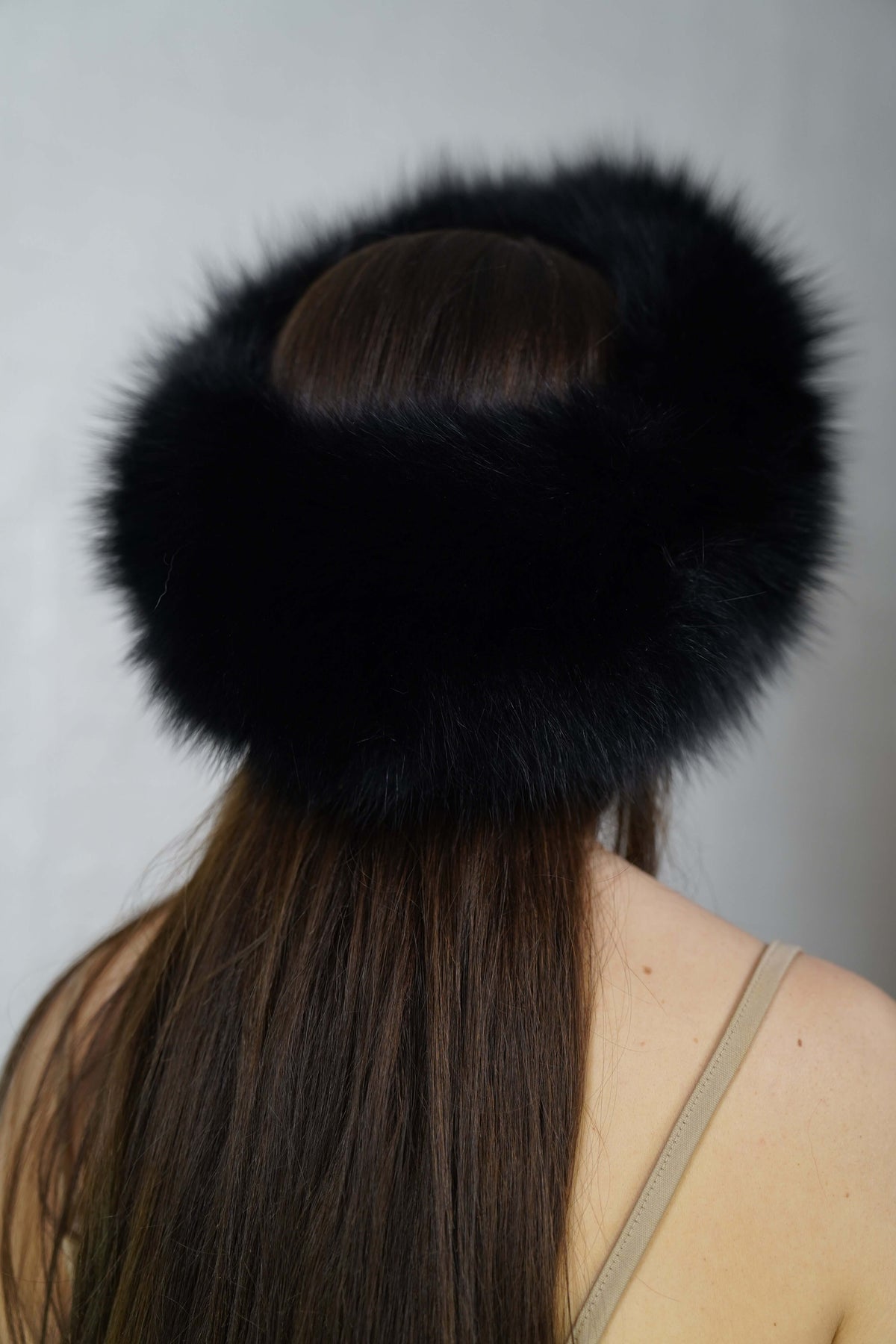 Fox Fur Headband Black — Full Skin, Elastic shown from the back displaying the lined elastic closure and full deep jet black pile — Greek craftsmanship, TatiFurs