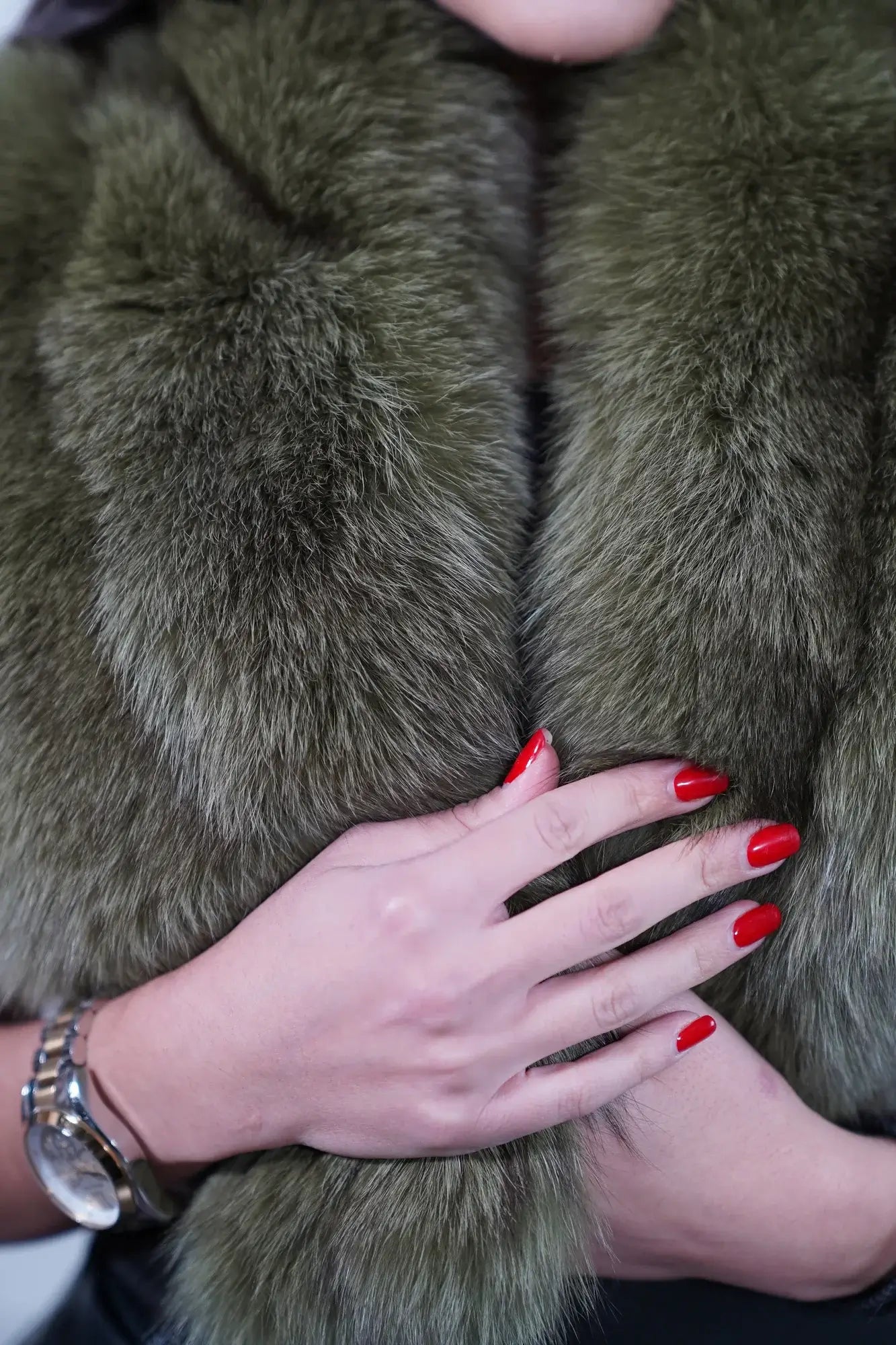 Fox fur collar green secure clasp detail showing clean clasp closure on full skin forest green fox fur collar — Greek craftsmanship, TatiFurs
