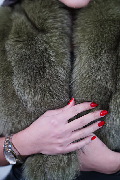 Fox fur collar green secure clasp detail showing clean clasp closure on full skin forest green fox fur collar — Greek craftsmanship, TatiFurs
