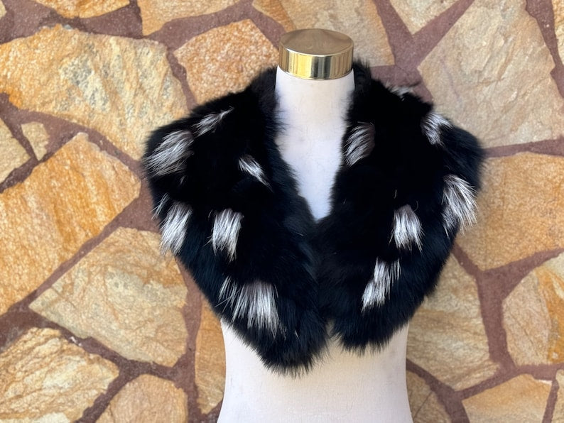 Black with white marks Fox fur collar scarf