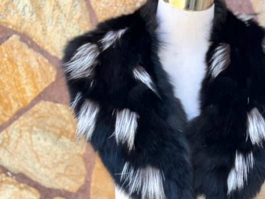 Black with white marks Fox fur collar scarf