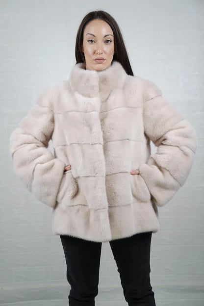 High-quality mink fur coat winter outerwear
