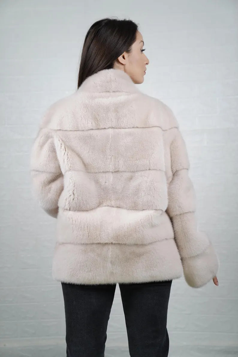 Trendy short mink fur coat for women