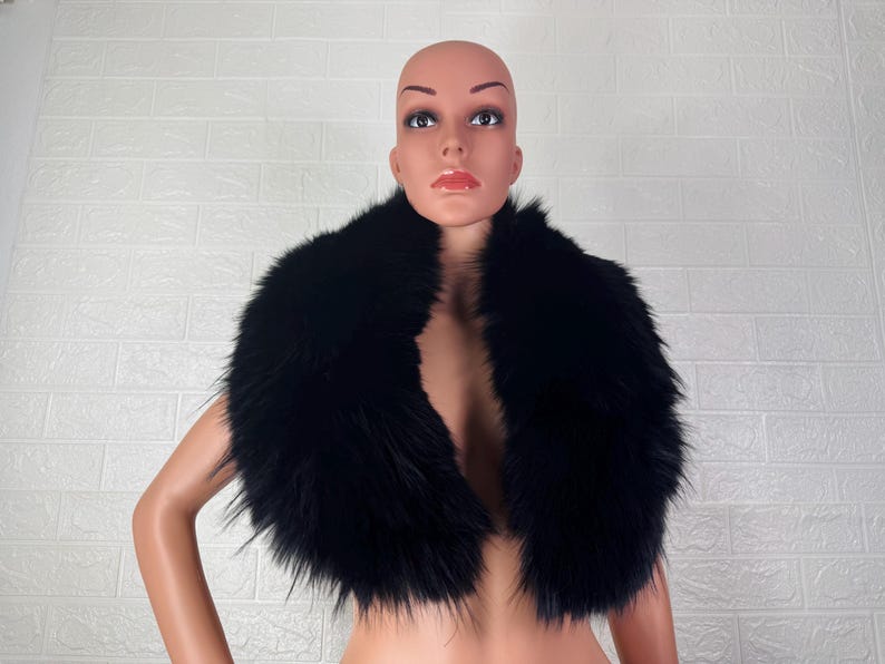 Black fox fur collar scarf