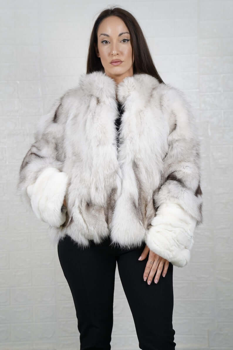 Fox Fur Jacket Natural Blue collared - Tatifurs model showcasing a luxurious winter coat, featuring plush collar and refined silhouette.