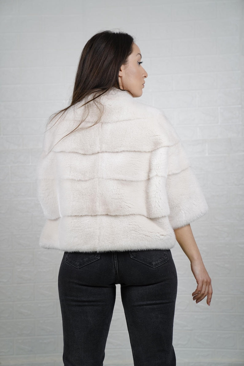 Real mink fur jacket with collar— warm and stylish winter fashion piece