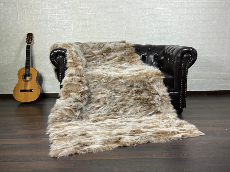 fox fur throw blanket beige — patchwork panels, white fox accents, velvet cotton backing, full surface view — Greek craftsmanship, TatiFurs
