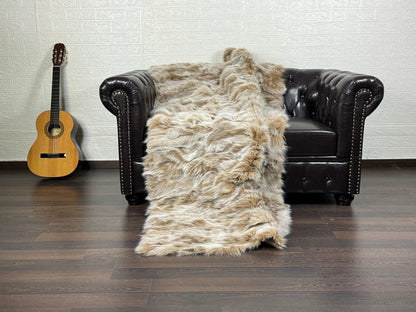 fox fur throw blanket beige — long flowing fox fur pile, close-up beige tone detail — Greek craftsmanship, TatiFurs
