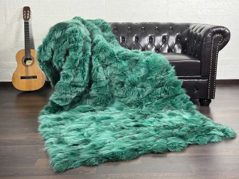 fox fur throw blanket green — long flowing fox fur pile, close-up green tone detail — Greek craftsmanship, TatiFurs
