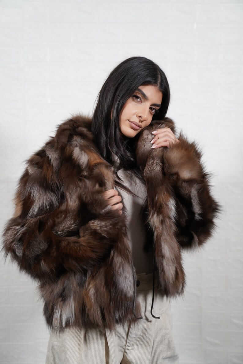 Fox Fur Jacket Crystal Natural – Luxury - Tatifurs worn by a model, showcasing chic elegance and comfort.