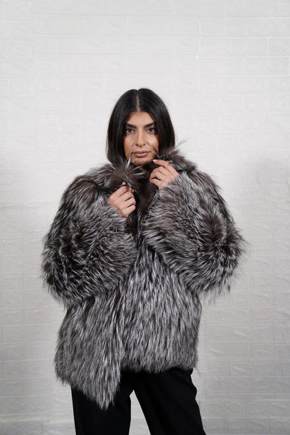 Silver fox fur coat on model – tailored fit and natural color
