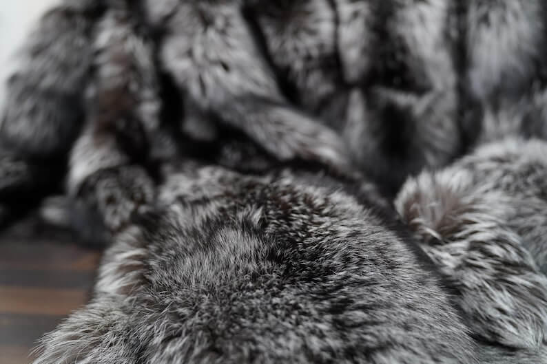 Fox Fur Blanket Throw Silver Natural - Tatifurs showcasing luxurious silver fox fur texture.