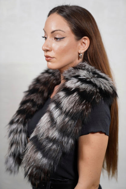 Natural fox fur collar with soft, flowing hair