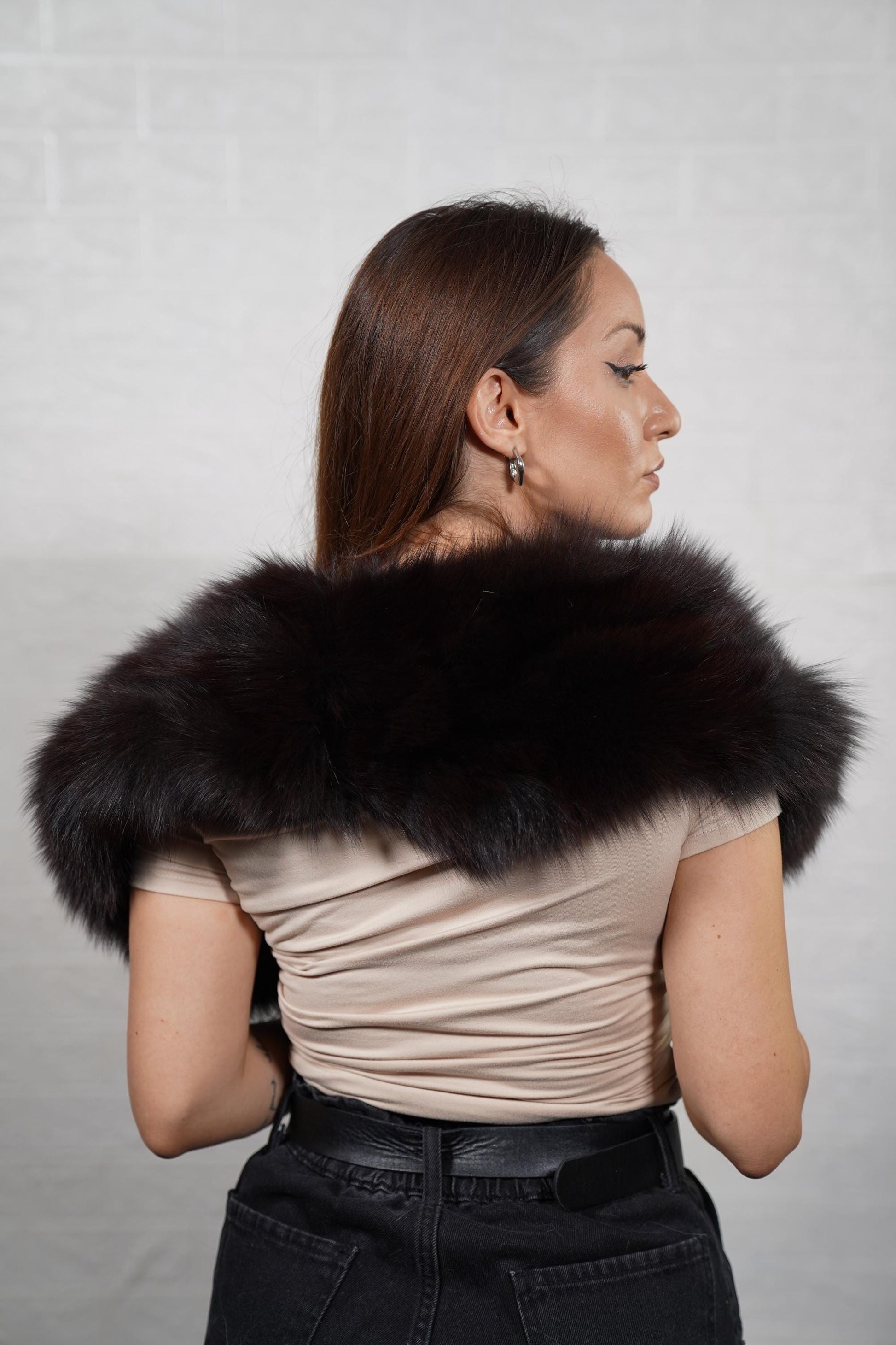 Smooth fox fur collar with dense, long fur