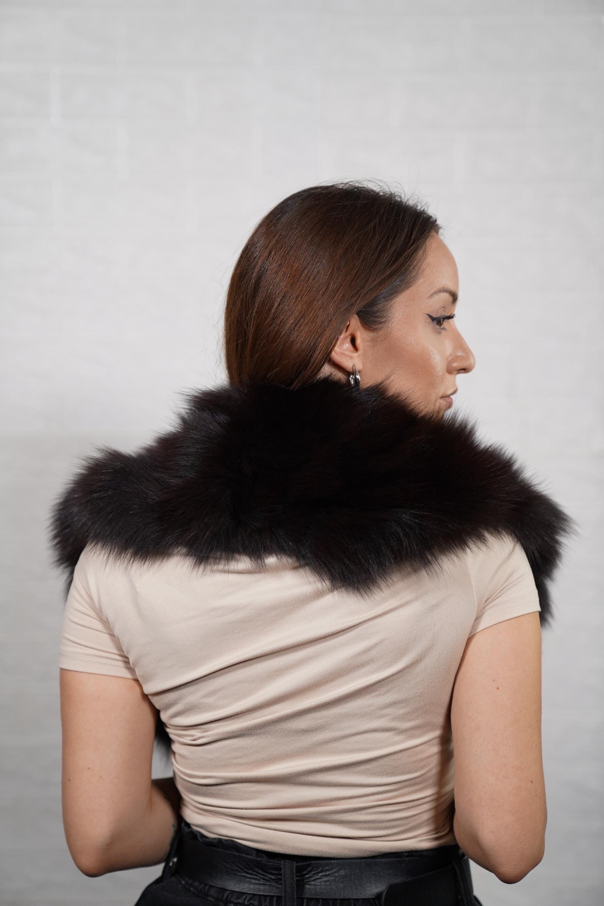 Natural fox fur collar with soft, flowing hair