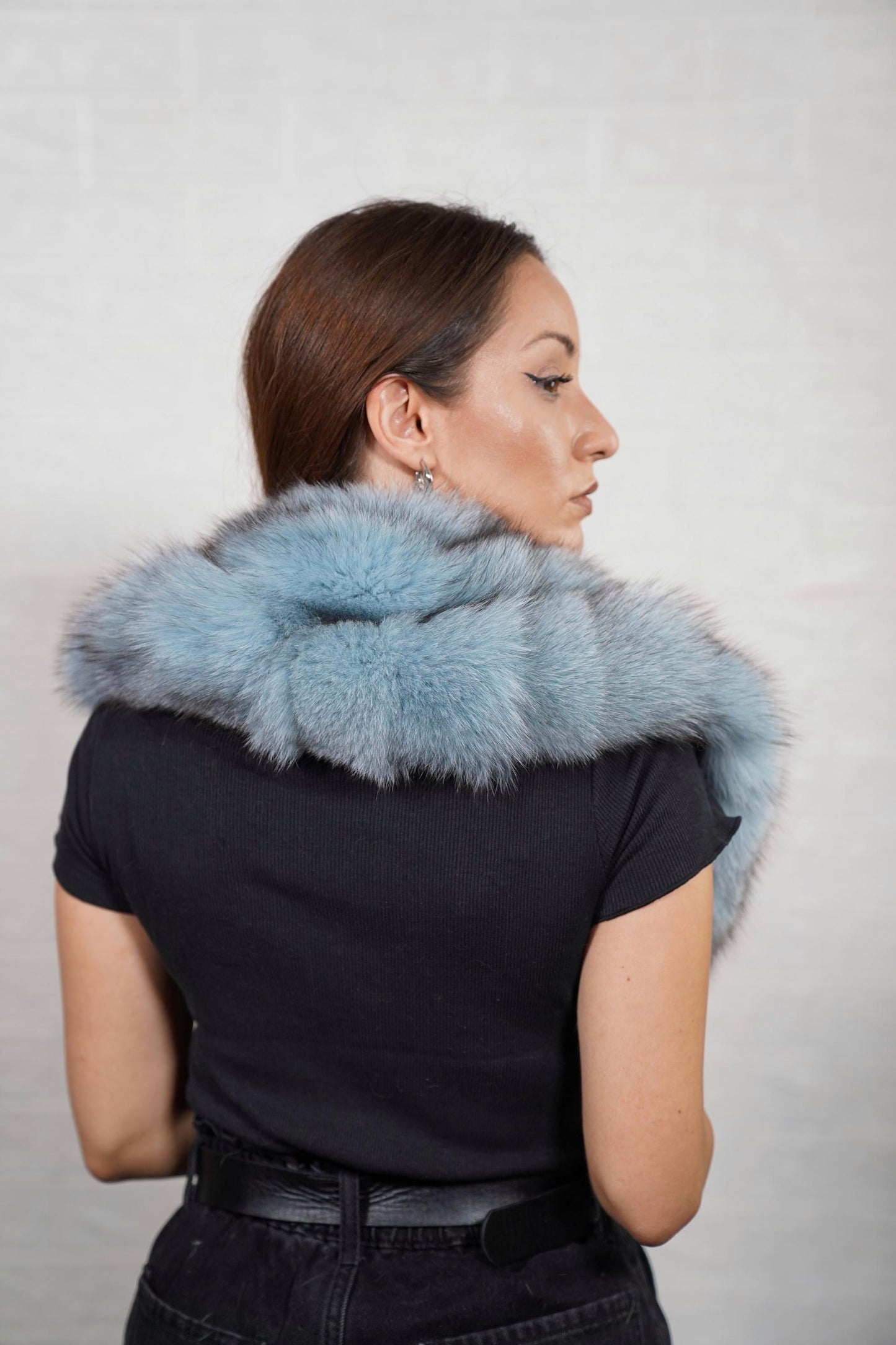 Natural fox fur collar with a tapered shape and soft, flowing fur
