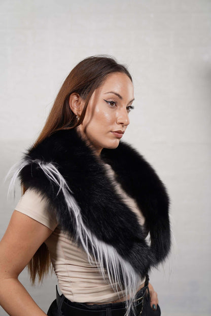 Fox Fur Collar Black White - Tatifurs worn by model, showcasing elegant black and white fur design.