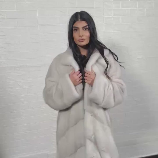 mink fur coat pearl natural — collar detail, matched and graded pearl natural mink — Greek craftsmanship, TatiFurs
