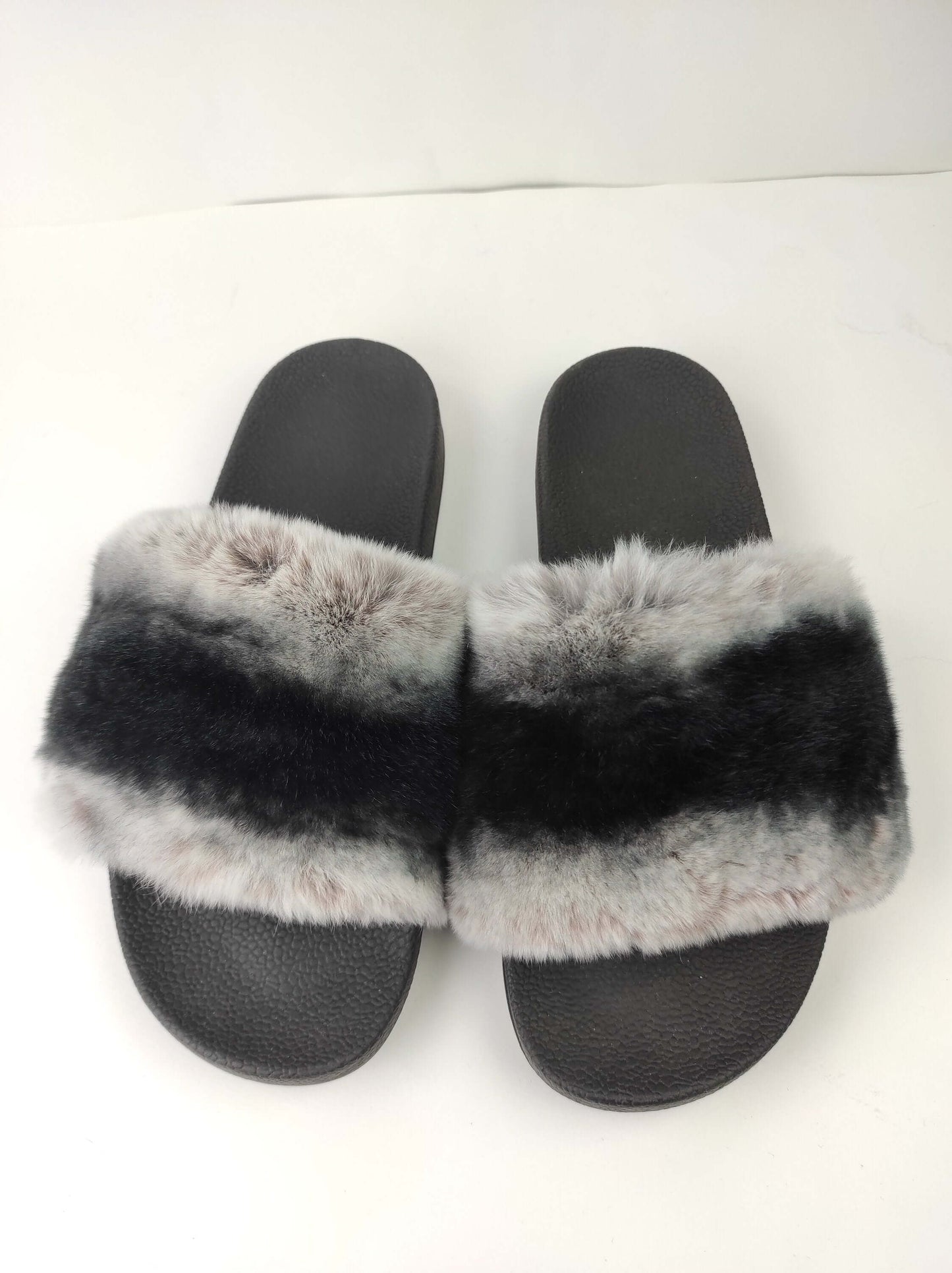 Rabbit Fur Slides Chinchilla Rex - Tatifurs, luxurious grey and black fur sliders for women.