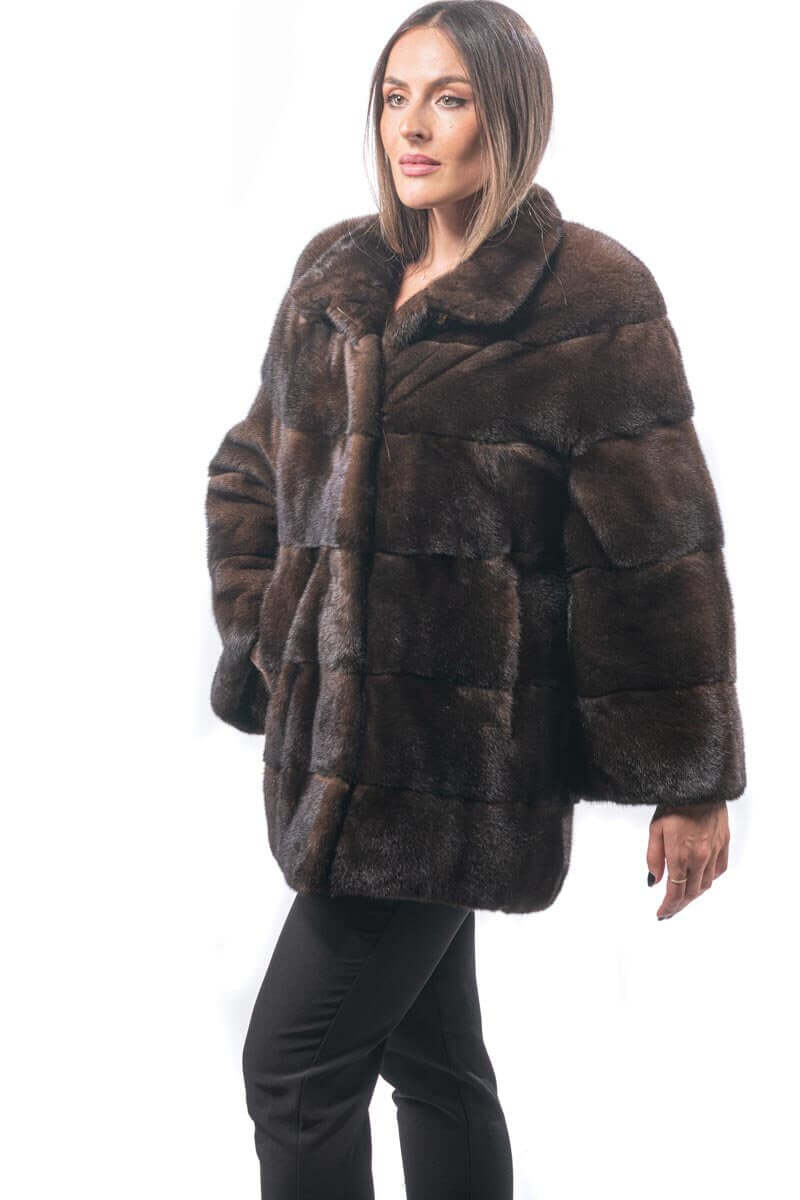 Mink Fur Coat Brown Natural - Tatifurs on a model showcasing luxurious brown mink fur.