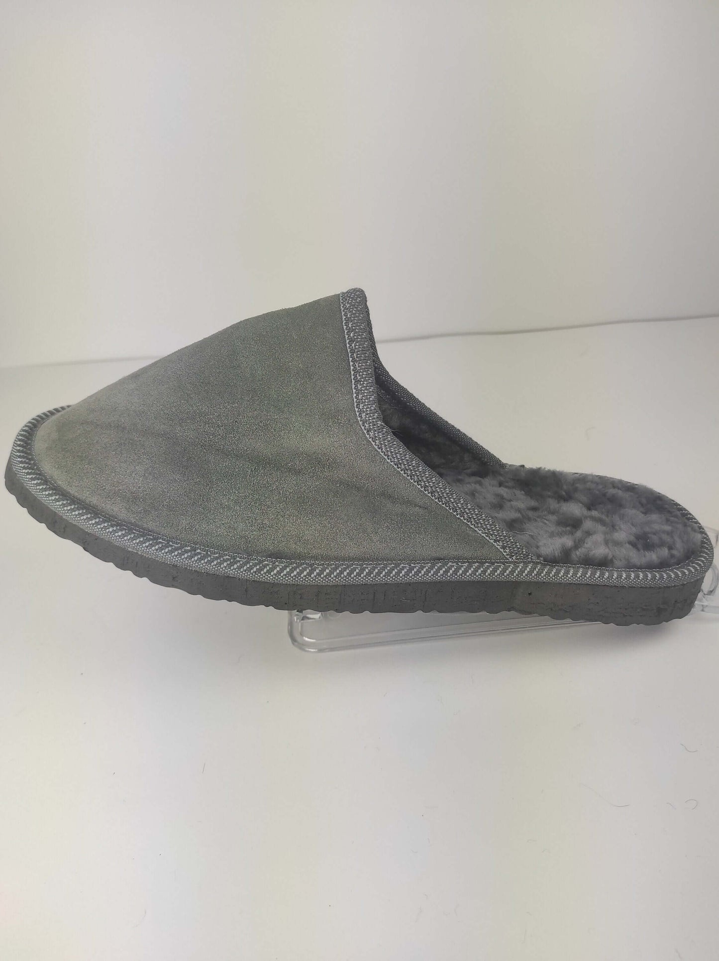 Leather Fur Sheepskin Slippers for Men Gray - Tatifurs side view, showcasing the soft lining and elegant gray design.