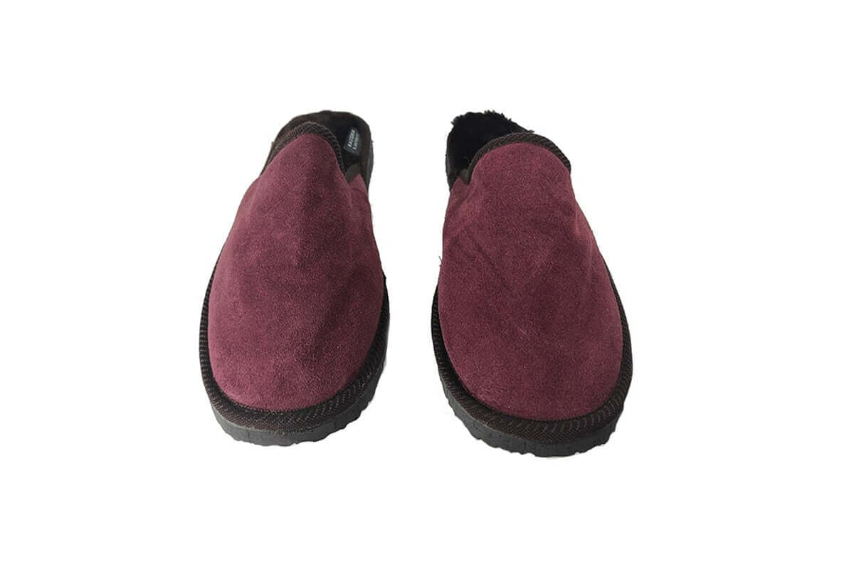 Leather Fur Sheepskin Slippers for Men Burgundy - Stylish and comfortable sheepskin slippers for men.