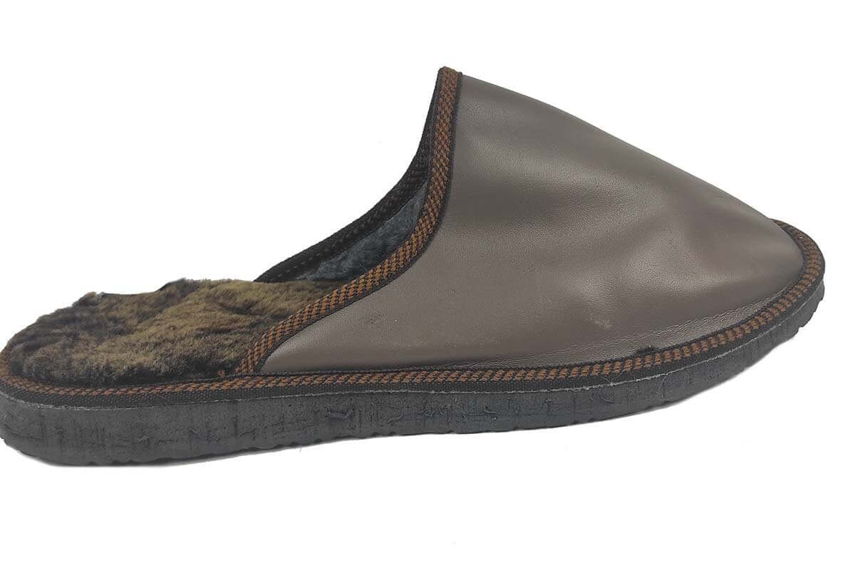 Leather Fur Sheepskin Slippers Brown for Men - Tatifurs in a side view, showcasing luxurious design and comfort.