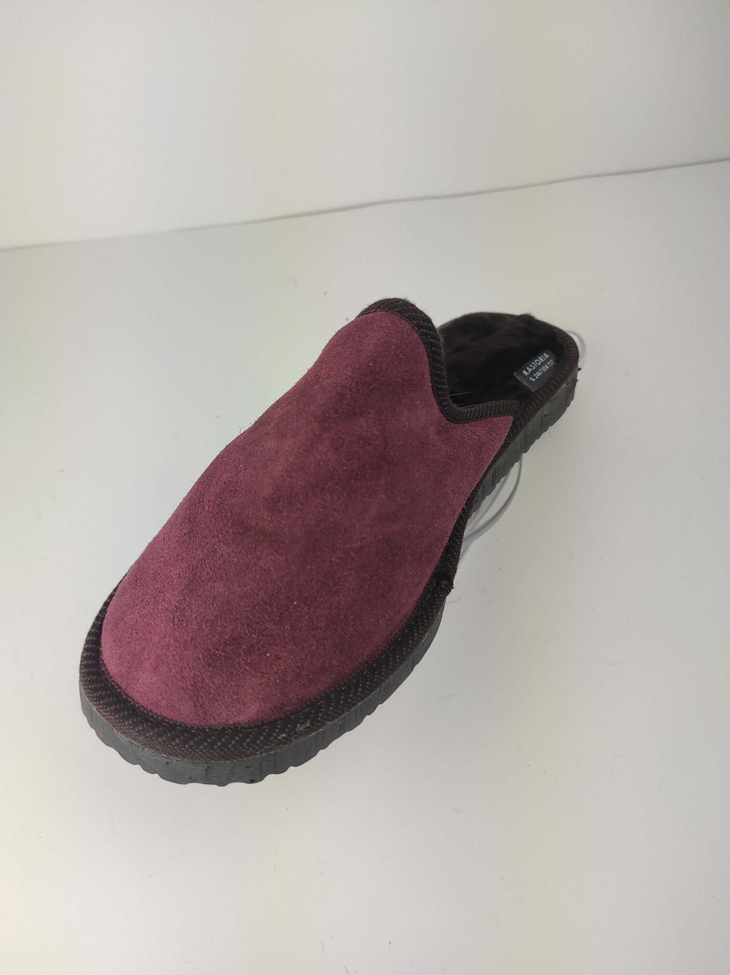 Leather Fur Sheepskin Slippers for Men Burgundy in a plush design, showcasing luxurious comfort and style.