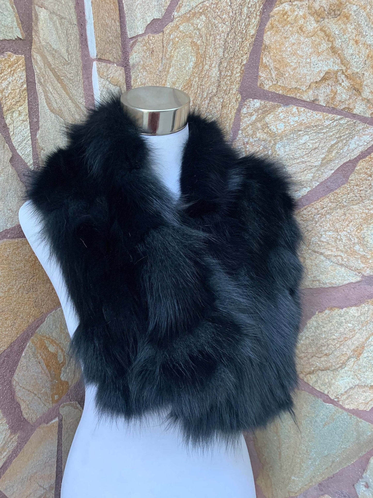 Fox Fur Scarf Black - Tatifurs on a mannequin, showcasing luxurious black fur texture.